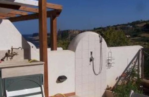 Macari Villa | blue house distance