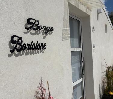 Roccazzo House | Borgo Bortolone