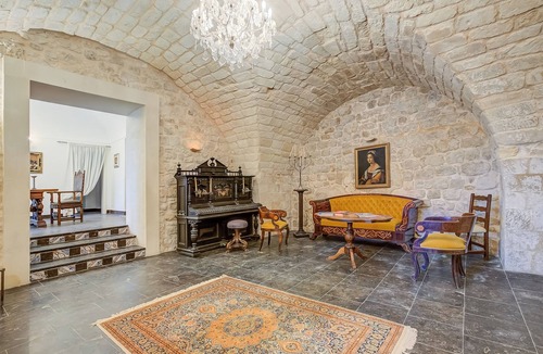 Scicli Hotel | Borgo Hedone - Ficus, Scicli, Italy