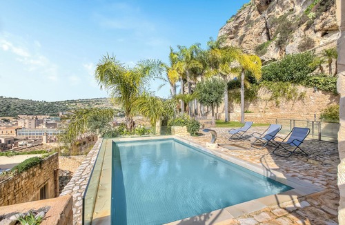 Scicli Hotel | Borgo Hedone - Ficus, Scicli, Italy