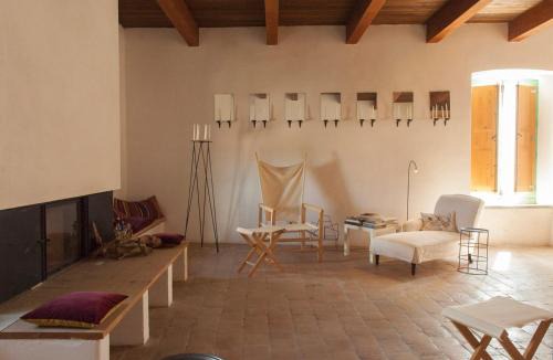 Strongoli House | BORGO PETELIA, Casa Centro, Antica abitazione calabrese con giardino, ristrutturata
