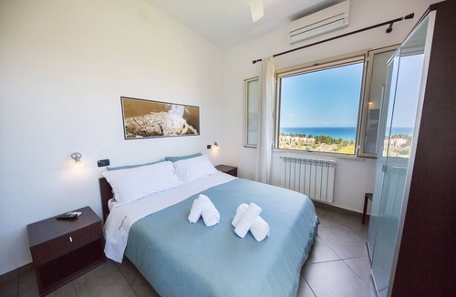 Cefalu Bed & Breakfast | Bouganville B&B
