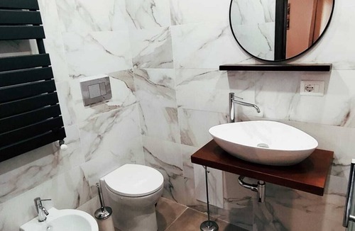 Savoca Apartment | Brand new apartment adjacent to the famous Vitelli bar from the film IL PADRINO.