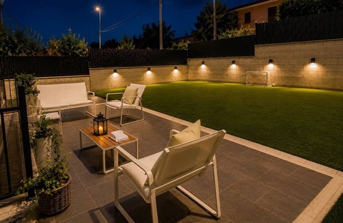 Frascati House | Brenda's House with a Garden, 2 Bathrooms, and Parking