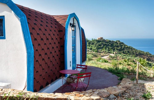 Tusa House | Bungalow 'Lavanda' with Sea View, Wi-Fi and Air Conditioning