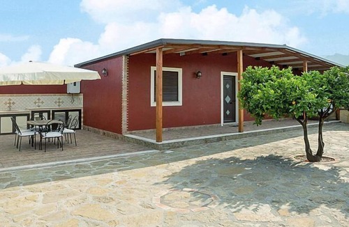 Gaggi House | Bungalows, Gaggi