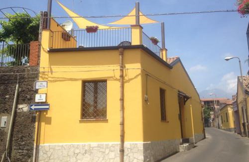 Nicolosi House | CAMILLA affitta camere