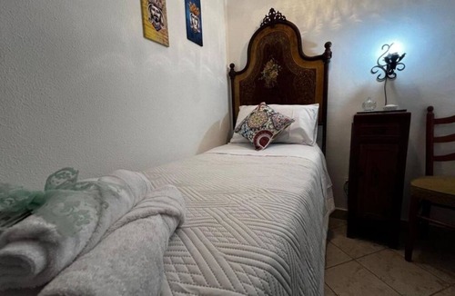 Belpasso House | Carmelina's Home: the home of traditions. Deluxe Room