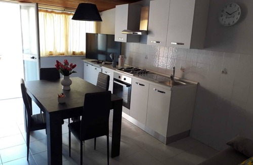 Casteldaccia House | Casa Accogliente a Pochi Minuti Dalla Spiaggia, Ammessi Cani di Piccola Taglia
