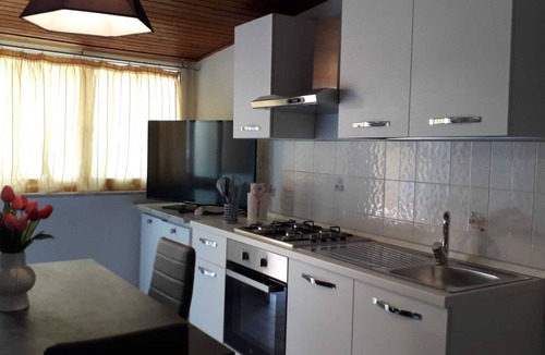 Casteldaccia House | Casa Accogliente a Pochi Minuti Dalla Spiaggia, Ammessi Cani di Piccola Taglia