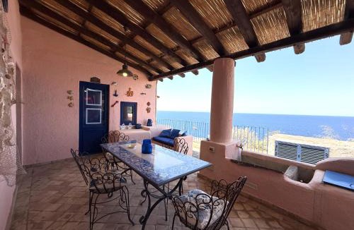 Malfa House | Casa Ajo e Didy, panorama sul mare a Malfa