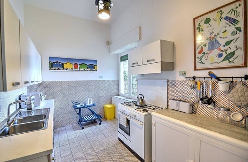 Vico Equense House | Casa Andreina A: A pleasant and spacious independent house which faces the sun and the sea, with Free WI-FI.