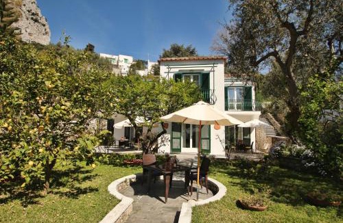 Marina Piccola Bed & Breakfast | Casa Augusto B&B
