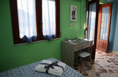 San Mauro Castelverde House | Casa Borgo Borrello