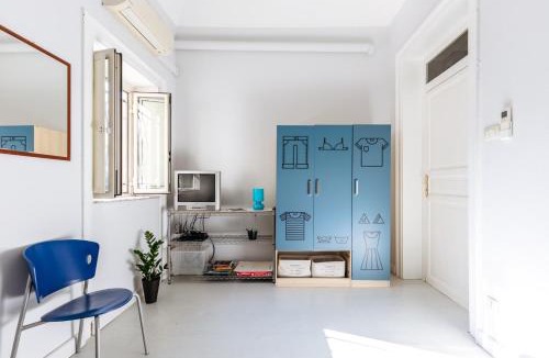 Palermo Apartment | Casa Dante with Balcony by Wonderful Italy