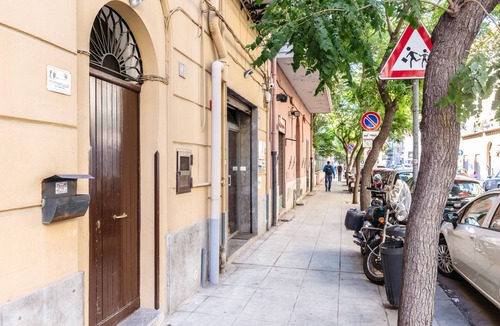 Palermo Apartment | Casa Dante with Balcony by Wonderful Italy
