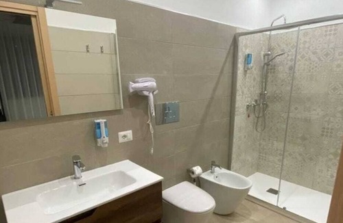 Enna House | Casa Del monte tourist rental (salmon room)