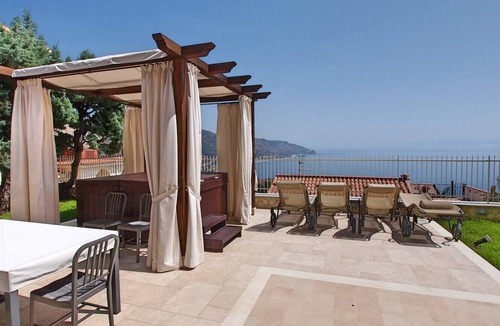 Taormina Apartment | Casa Del Nopal - Aloe And Agave apartments