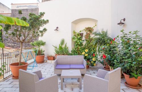 Sciacca Historic Centre Bed & Breakfast | Casa dell'Aromatario b&b