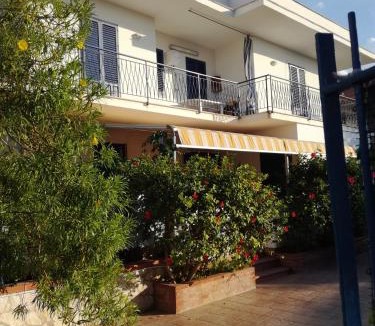Isola delle Femmine House | casa delle rose