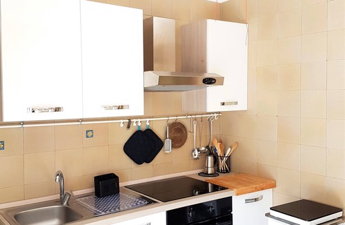 Pozzallo Apartment | Casa Giardina apartment a stone's throw from the sea