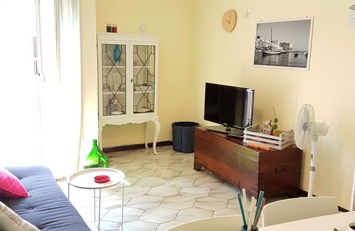 Pozzallo Apartment | Casa Giardina apartment a stone's throw from the sea
