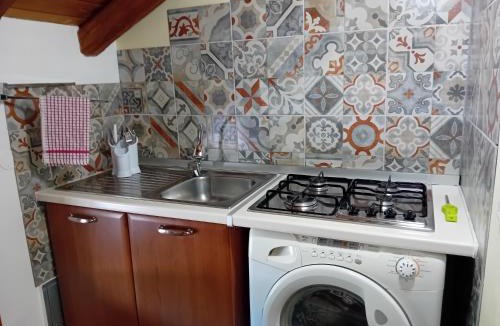 Belpasso Apartment | Casa Happy - La mansarda del sorriso con parcheggio privato a Valcorrente