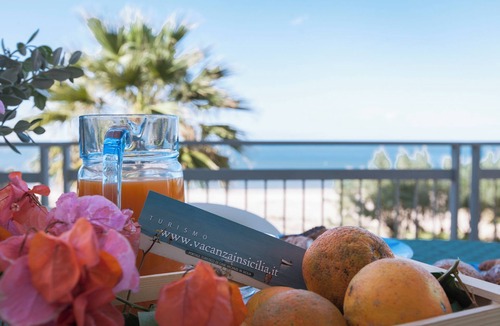 Alcamo Marina Apartment | CASA IBISCUS 1 5 meters from the beach