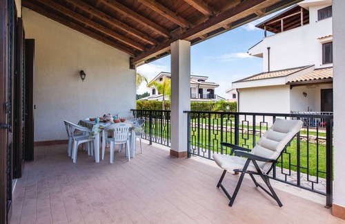 Carrozziere House | Casa Isola con Giardino by Wonderful Italy