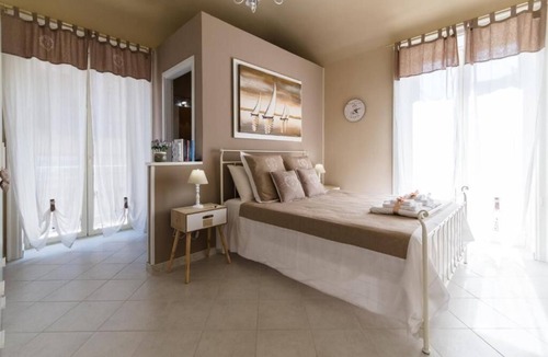 Santo Stefano di Camastra House | Casa Dolce Casa - Guest House - "Romantic" Room on the Via delle Ceramiche