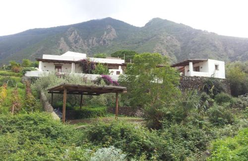 Malfa House | Casa La Papera - in centro a Malfa
