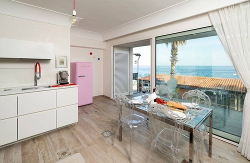 Letojanni Apartment | Casa Leontina Erminia - seafront apartments
