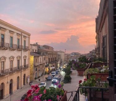 Mazzarino Apartment | Casa Makarina - Suite familiare
