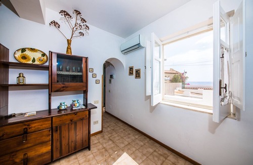 Canneto House | Casa Marinella up to 10 people on the sea