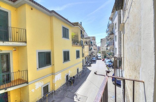Minori House | Casa Minera: An elegant independent house situated at a short distance from the beach, with Free WI-FI.