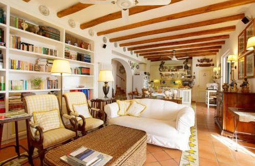 Santa Margherita Villa | Casa Nostra, stunning, elegant villa in Lipari with pool