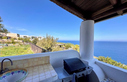 Malfa House | Casa Ornella, apartment with breathtaking views of the Aeolian Islands