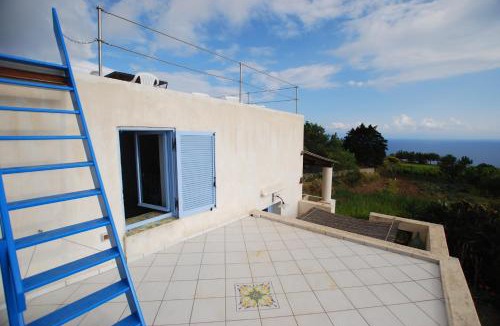 Pianoconte House | Casa Particular Lipari