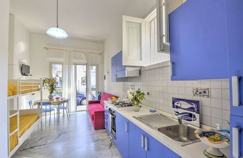 Letojanni House | Casa Sabbiolina A: A welcoming apartment situated at a short distance from the beach, with Free WI-FI.