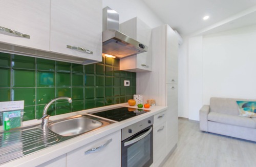 Agnone Bagni Apartment | Casa Smeralda a 200m From The Sea, Augusta, Italy