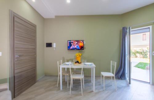 Agnone Bagni Apartment | Casa Smeralda a 200m From The Sea - Happy Rentals