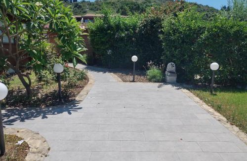 Campofelice di Roccella House | Casa Vacanze Villa Pomelia