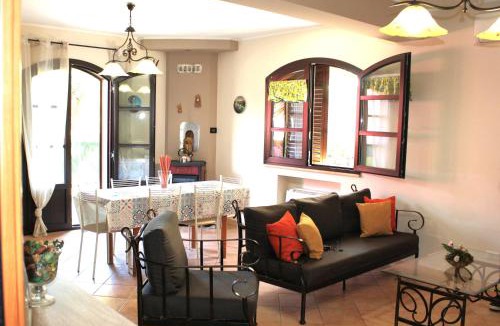 Mitogio House | Casa Vacanze A Ravà