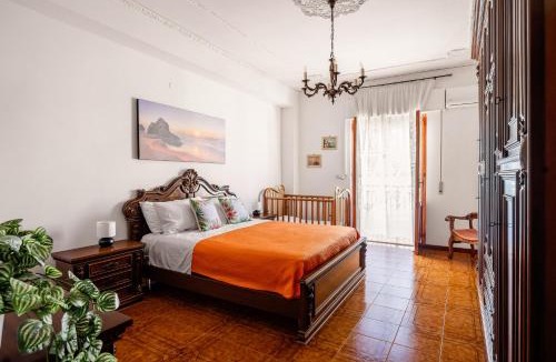 Casteldaccia Apartment | Casa Vacanza Panoramico WiFi TV Centro Storico