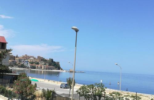 Castel Di Tusa House | Casa vacanze Due Passi e Il Mare