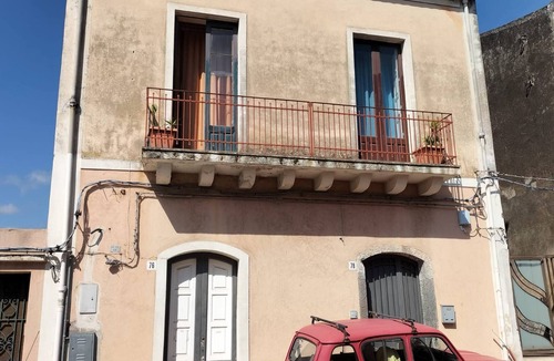 San Giovanni Montebello Apartment | Casa Vacanze Relax Etna With Stunning Natural Beauty View