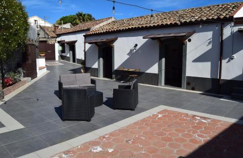 Trecastagni House | Casa Vacanze Vicolo Palaù