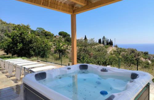 Santa Teresa di Riva Apartment | Casal Trinacria