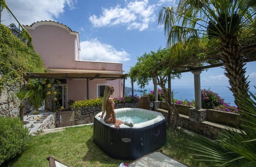 Praiano Ski Chalet | Casale Fralisa - Marvelous terrace and hot tub with sea view