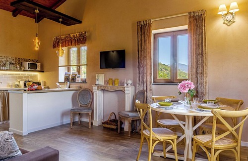 Rovittello Apartment | Casale BuonaTerramia